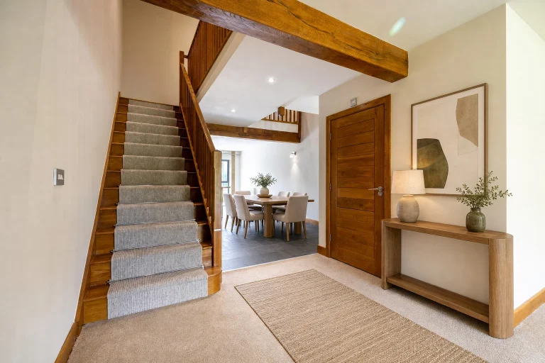 SOLID OAK STAIRWAY