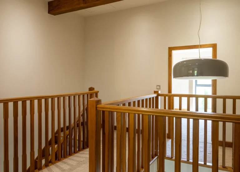 GALLERY LANDING