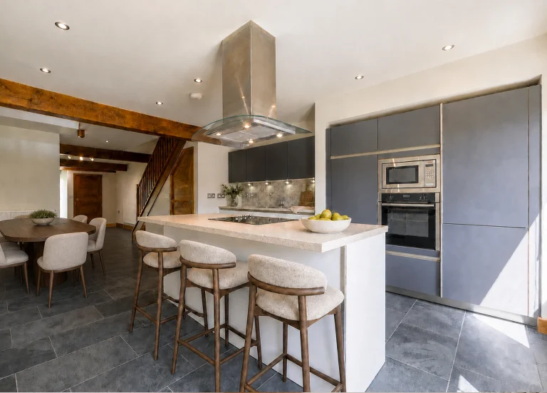 KITCHEN & DINING